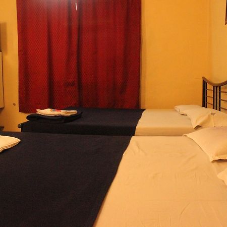 Hotel Homeland Пюн Екстериор снимка